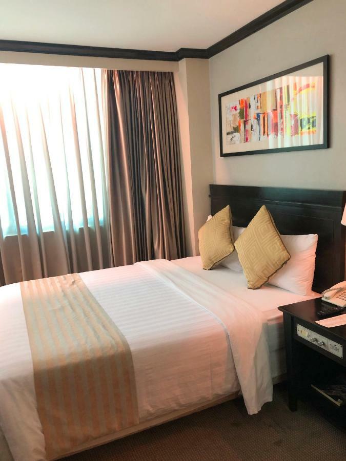 Tower Inn Makati Business Hotel Makati City Bagian luar foto