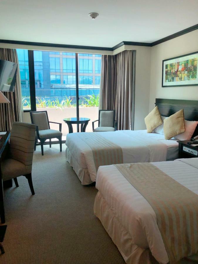 Tower Inn Makati Business Hotel Makati City Bagian luar foto